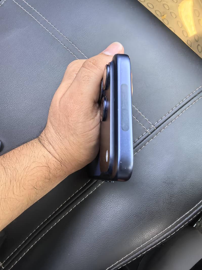 Apple iPhone 17 Pro Max 5