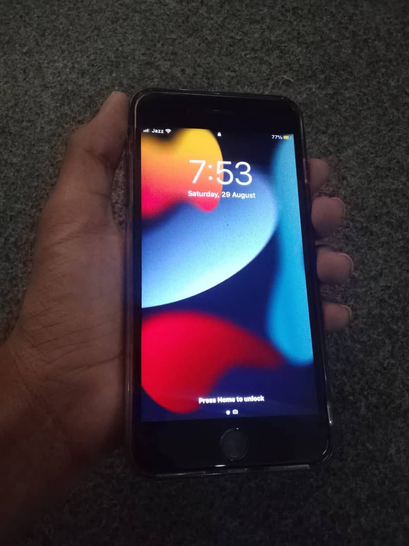 Apple iPhone 7 Plus 1