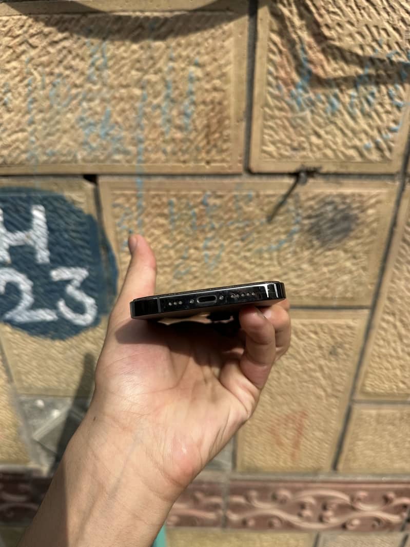 Apple iPhone 13 Pro 4