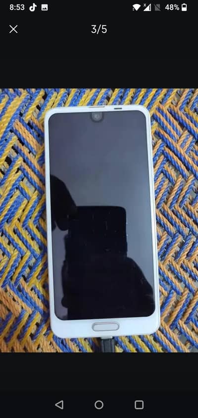Sharp Aquos R2