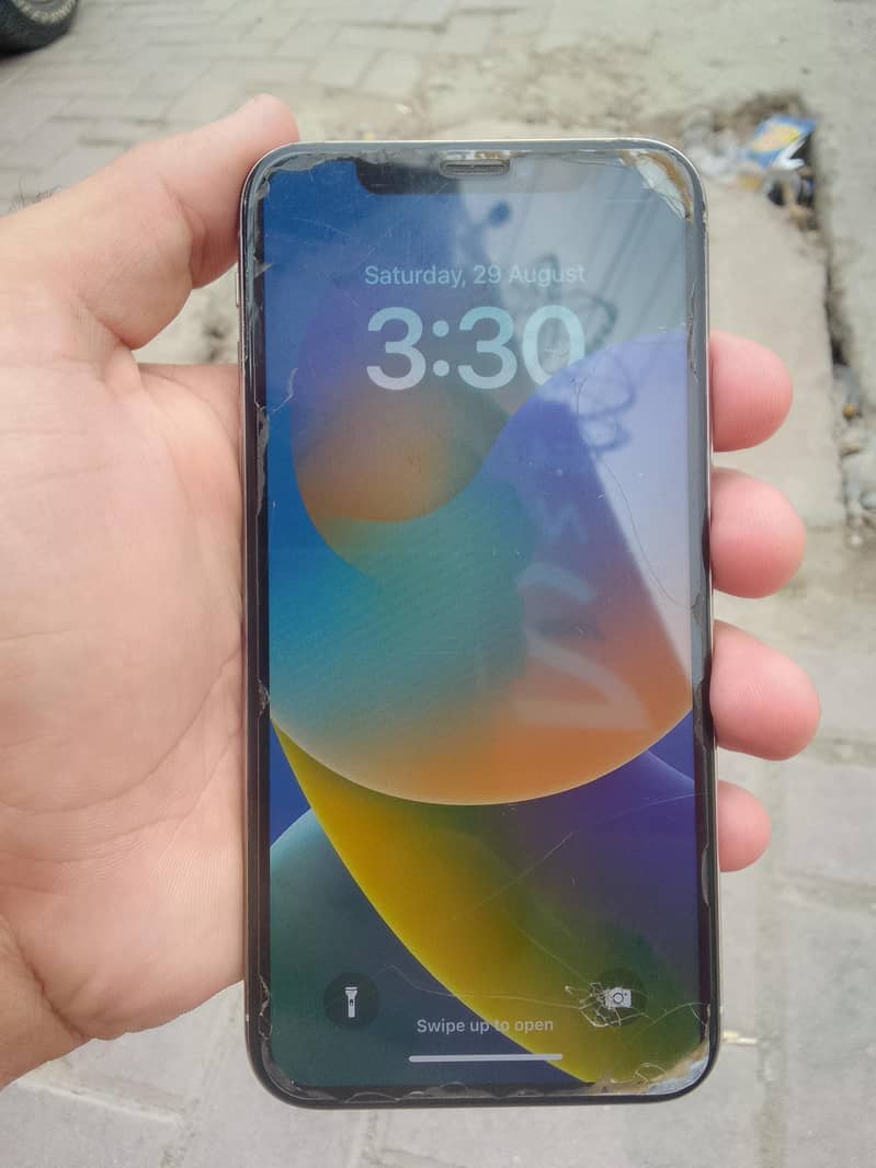 Apple iPhone X 4