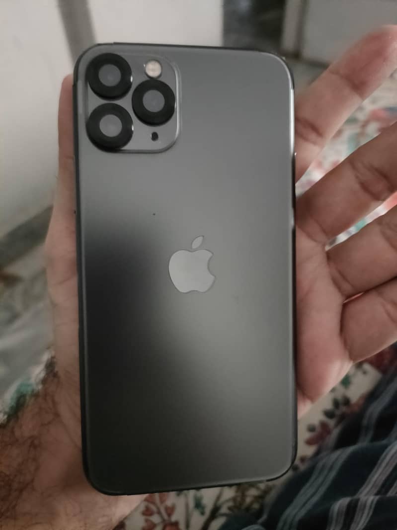Apple iPhone 11 Pro 2