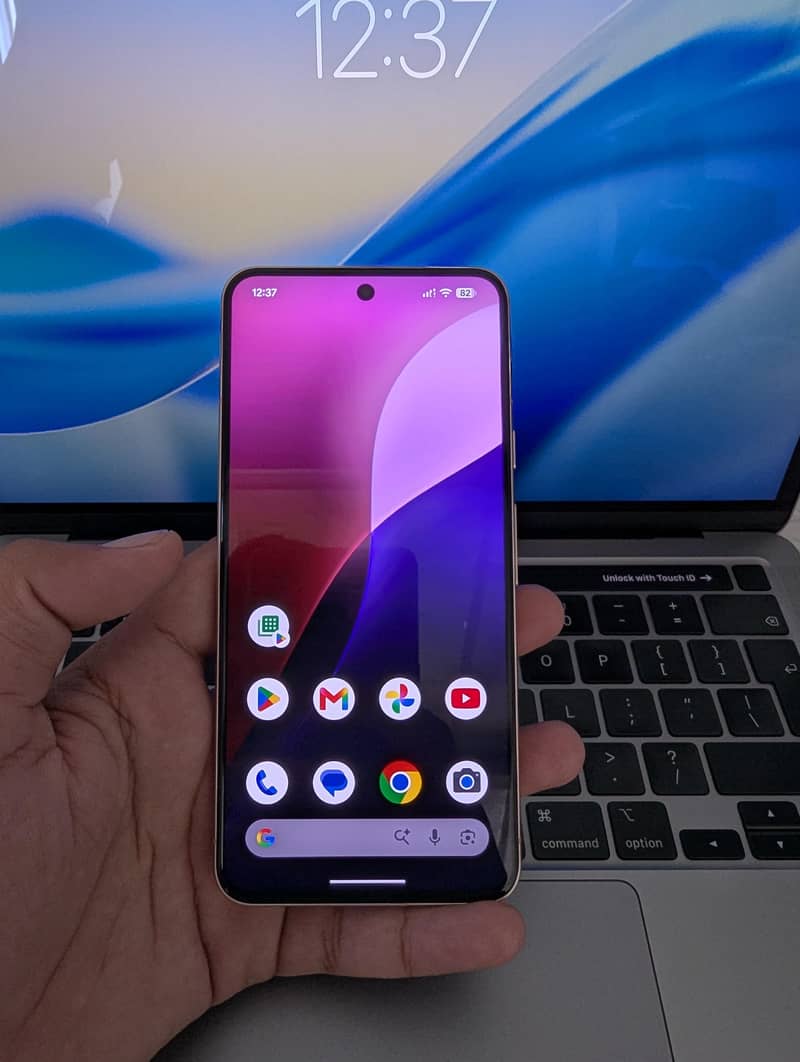Google Pixel 8 4