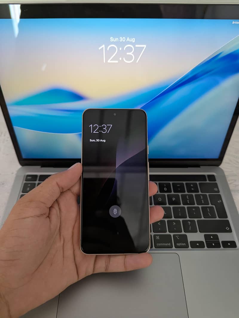Google Pixel 8 13