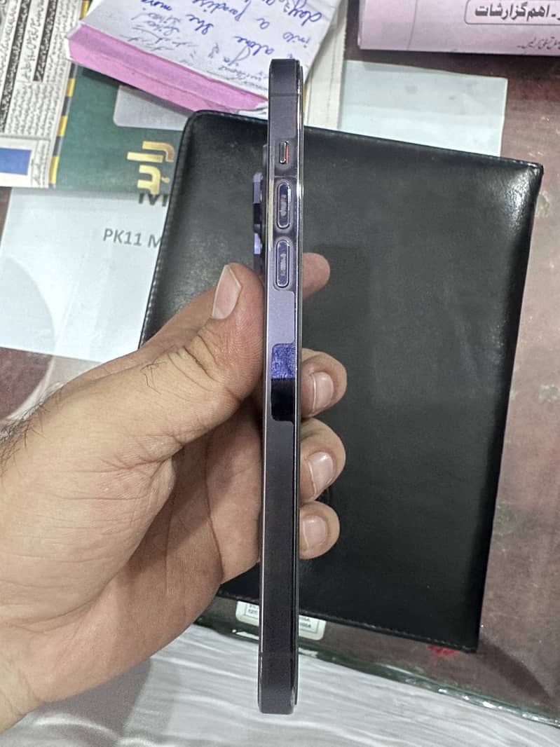 Apple iPhone 14 Pro Max 1