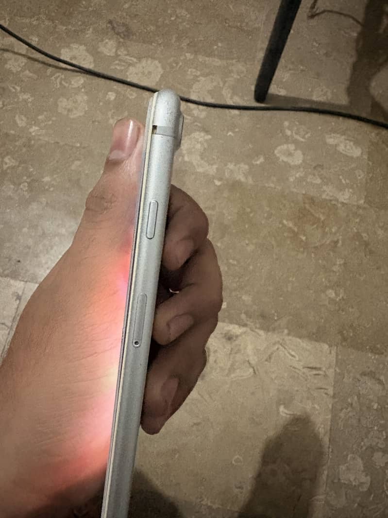 Apple iPhone 7 Plus 3