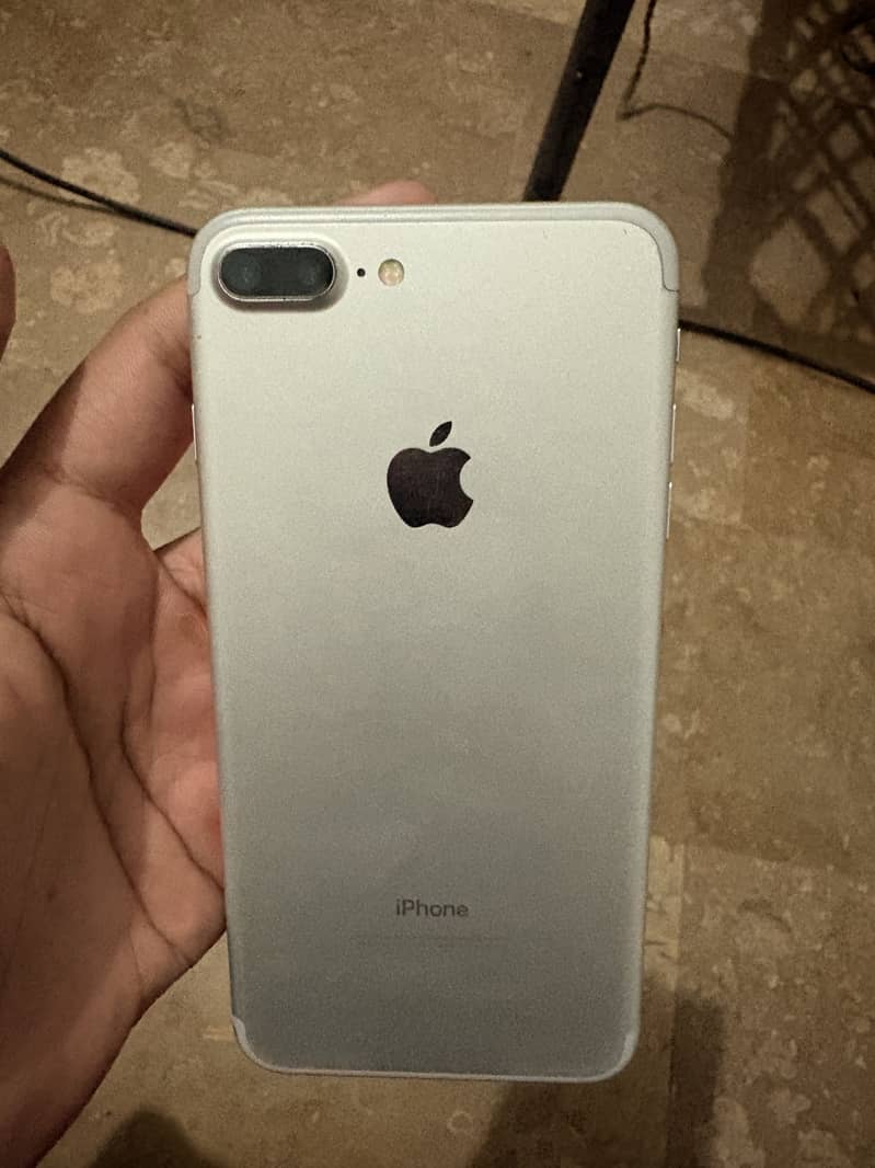 Apple iPhone 7 Plus 5