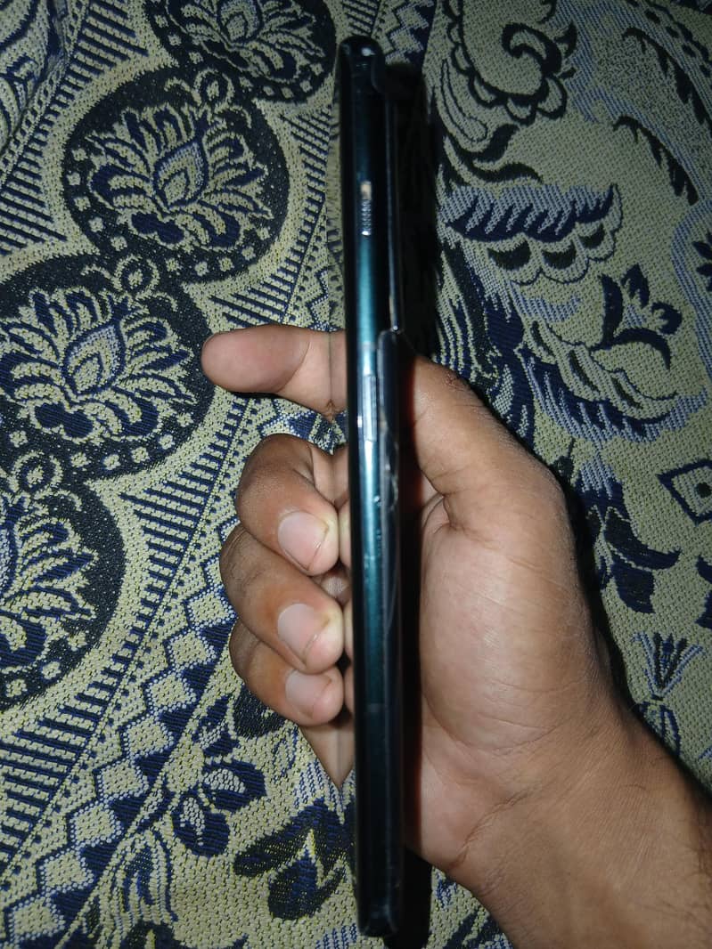 One Plus 10 Pro 4