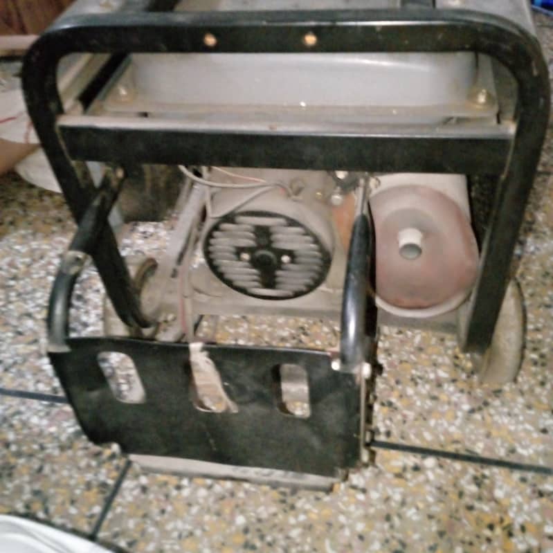 Generator in good condition 2