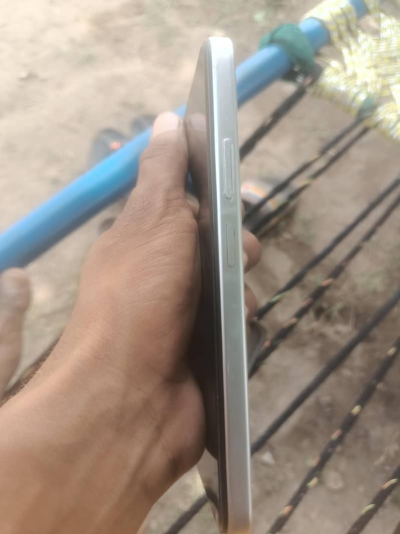 OPPO A6c 5