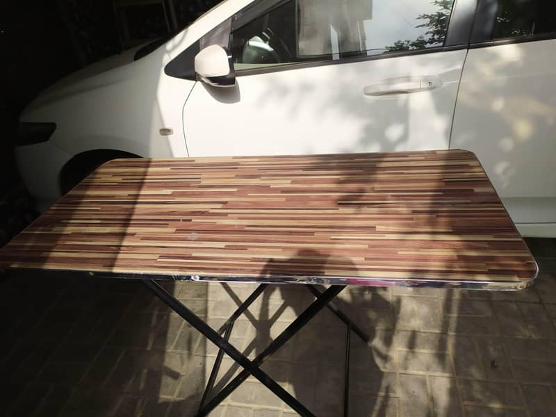 Foldable Table 1