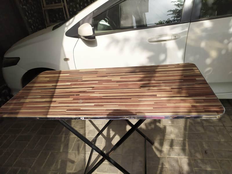 Foldable Table 2