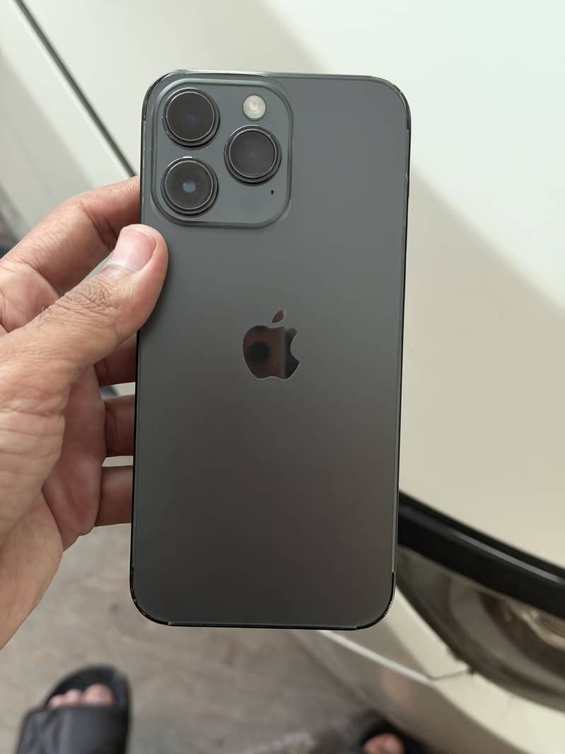 Apple iPhone 14 Pro Max 1