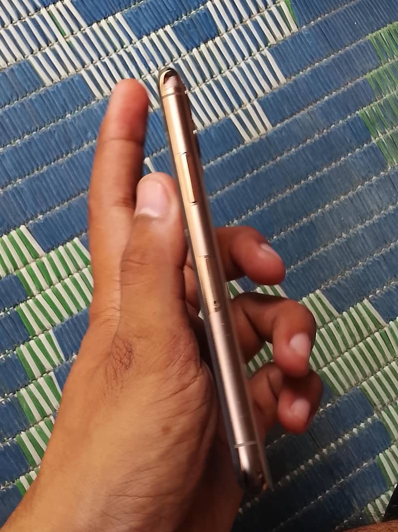 Apple iPhone 11 Pro 2