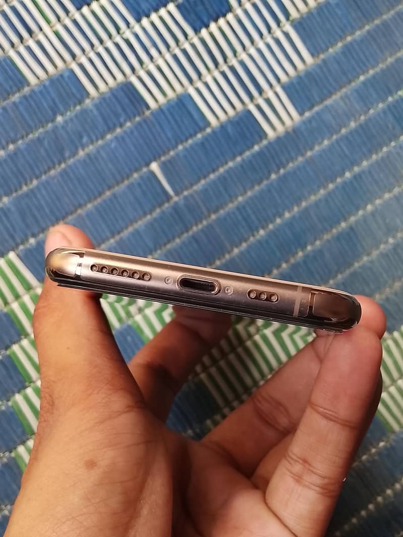 Apple iPhone 11 Pro 3