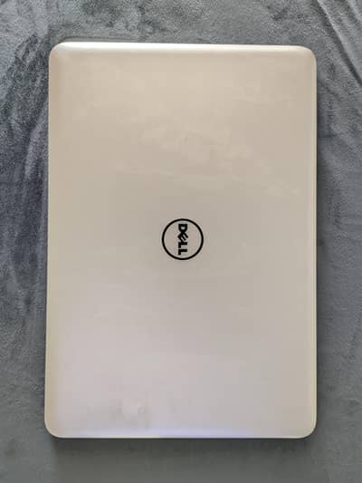 Dell Inspiron 15 7000 series | core i7 | 4K Touchscreen | 8GB / 256GB