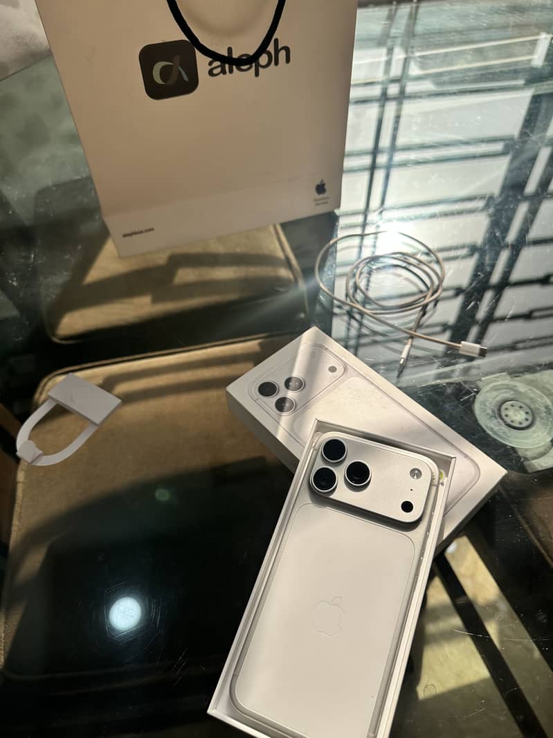 Iphone 17 pro max 0