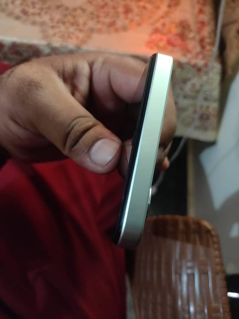 Realme Note 60x 4
