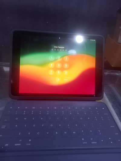 apple ipad with keyboard