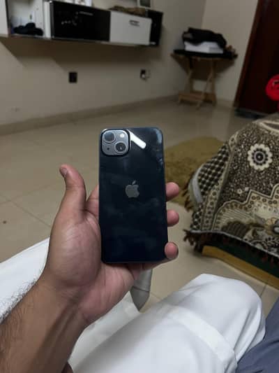 Apple iPhone 13