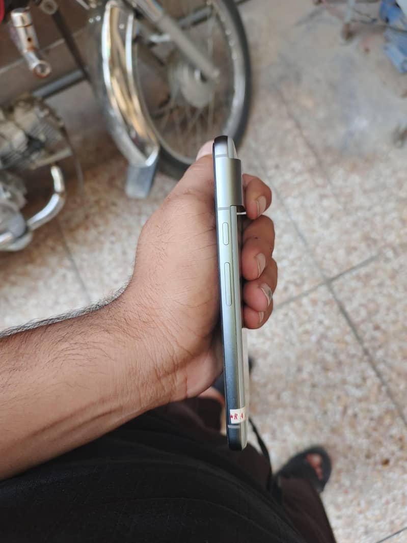 Google Pixel 8 1