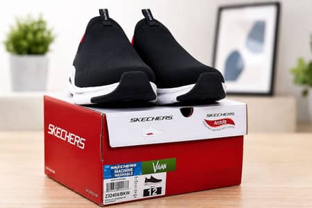 Sketchers Arch Fit