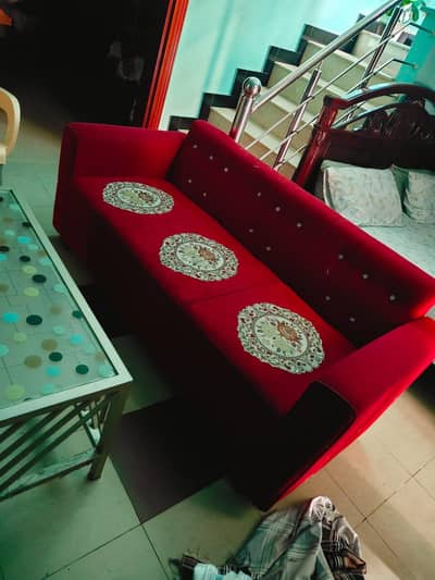 I want to sale 3 seater sofa
