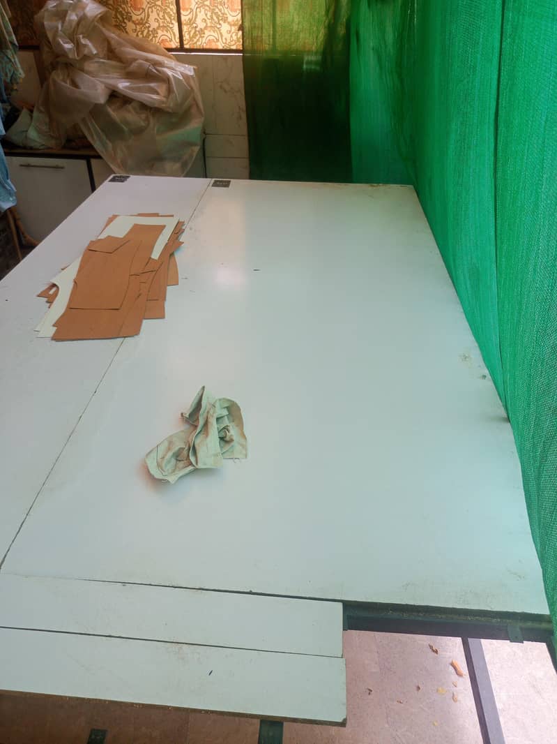 cutting table 1
