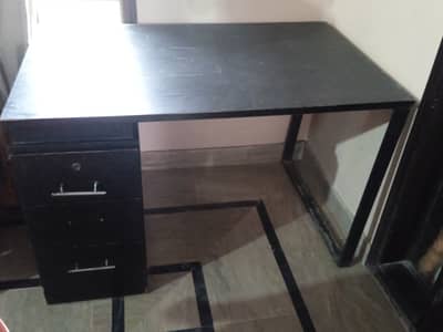 Office table