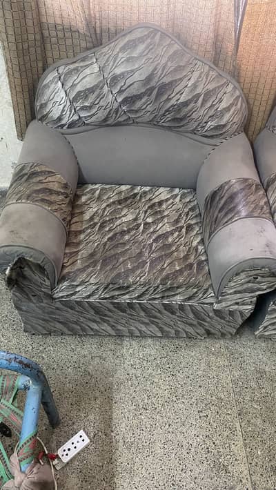 5 seater sofa urgent sale