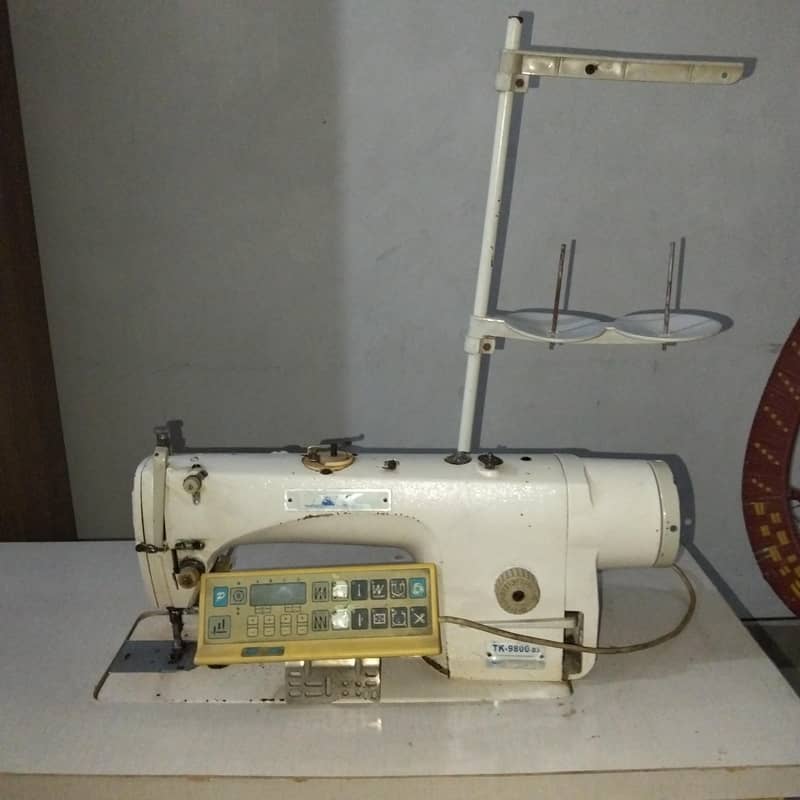 SEWING  MACHINE  0