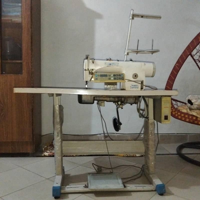 SEWING  MACHINE  1