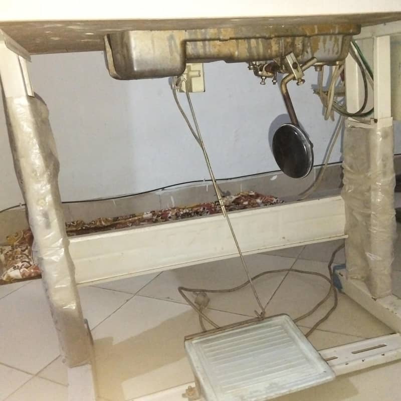 SEWING  MACHINE  4
