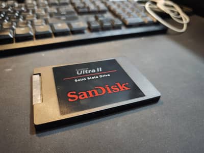 Sandisk Ultra II 1TB (960GB) Sata SSD (comes with sabrent case)