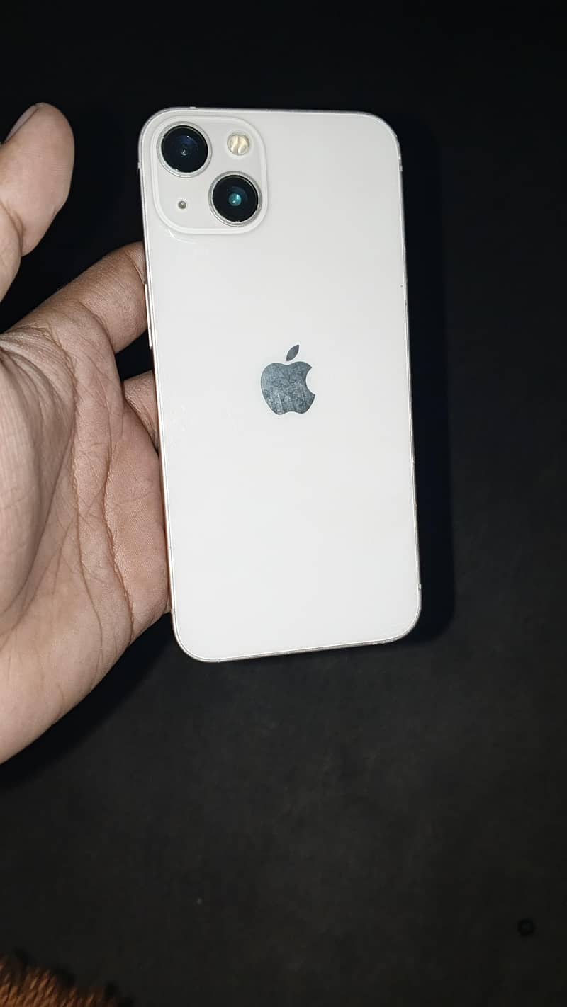 Apple iPhone 13 0