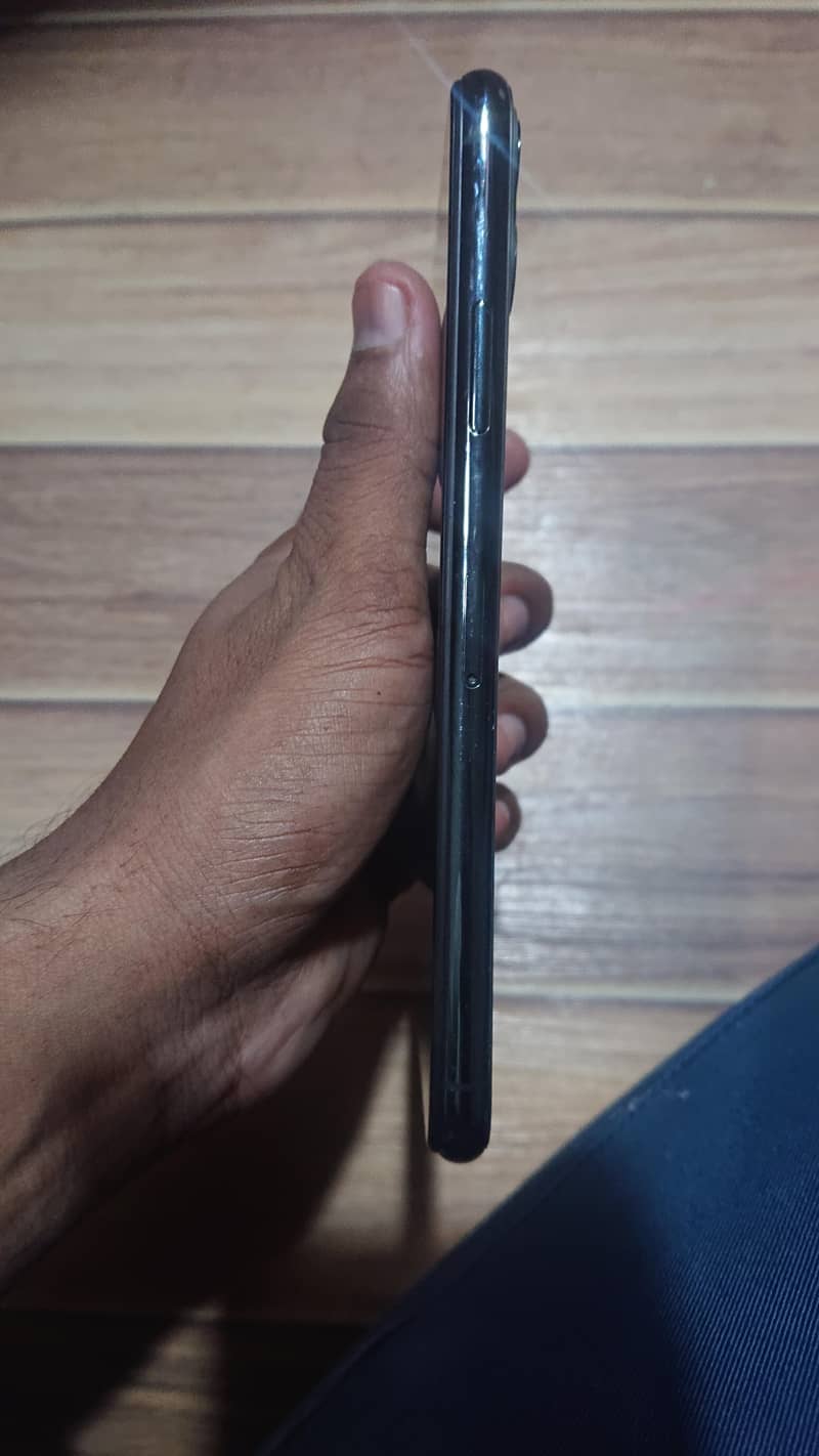 Apple iPhone 11 Pro Max 5