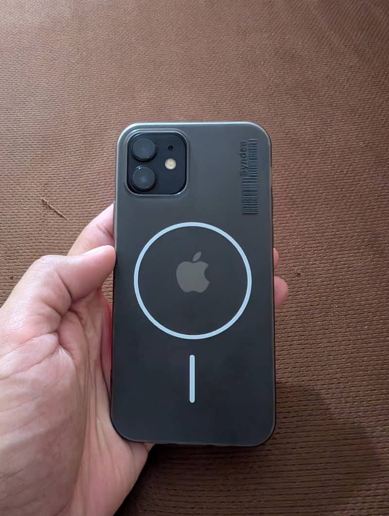 Apple iPhone 12 3