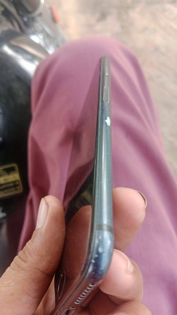 Iphone 7 plus Pta approved 4