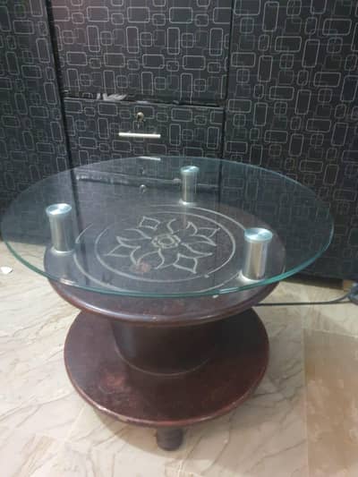 wooden round table