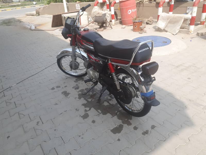 United cd 70Cc 3