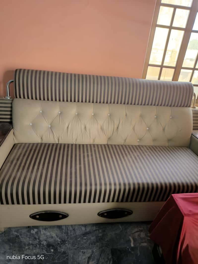 6 seater Sofa set 0