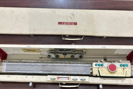 Automatic Knitting Machine