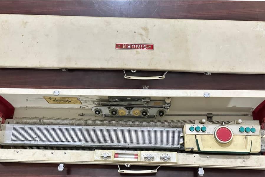 Automatic Knitting Machine 0