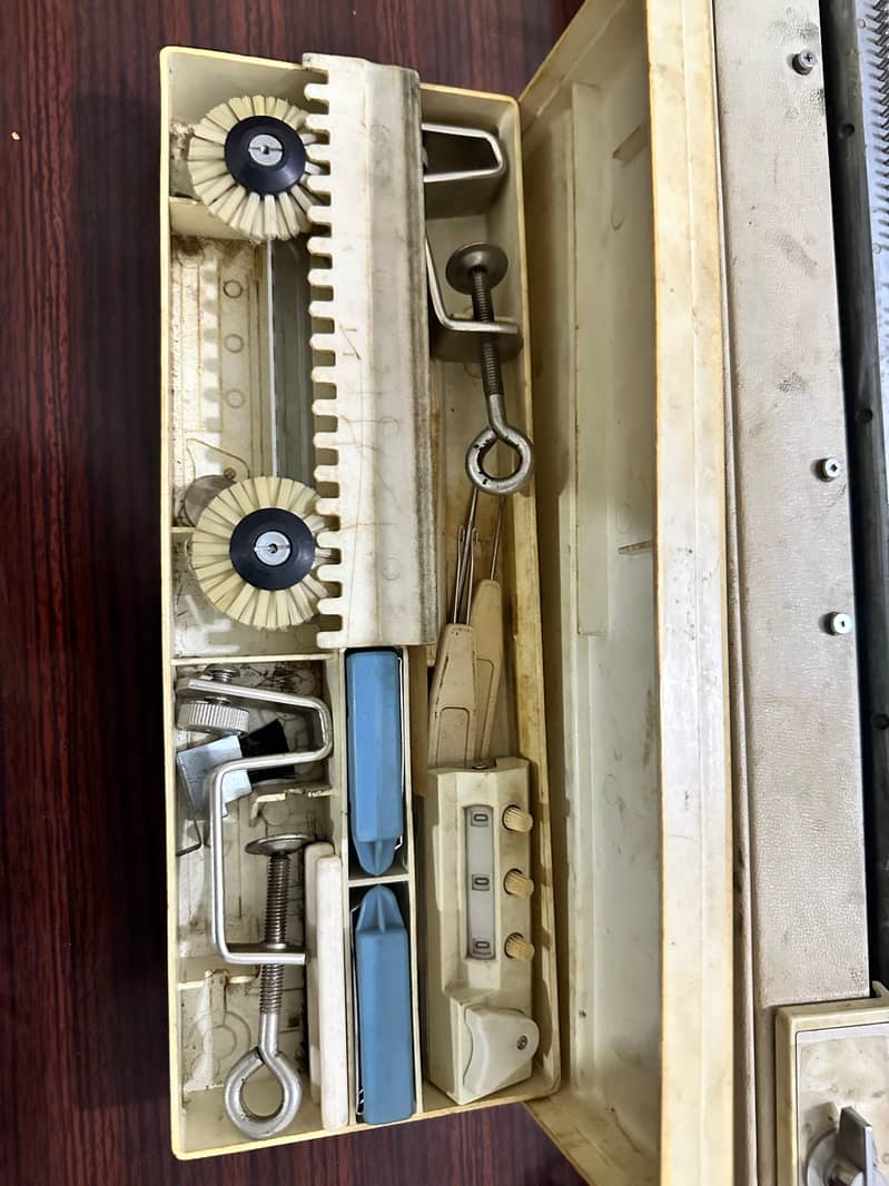 Automatic Knitting Machine 2