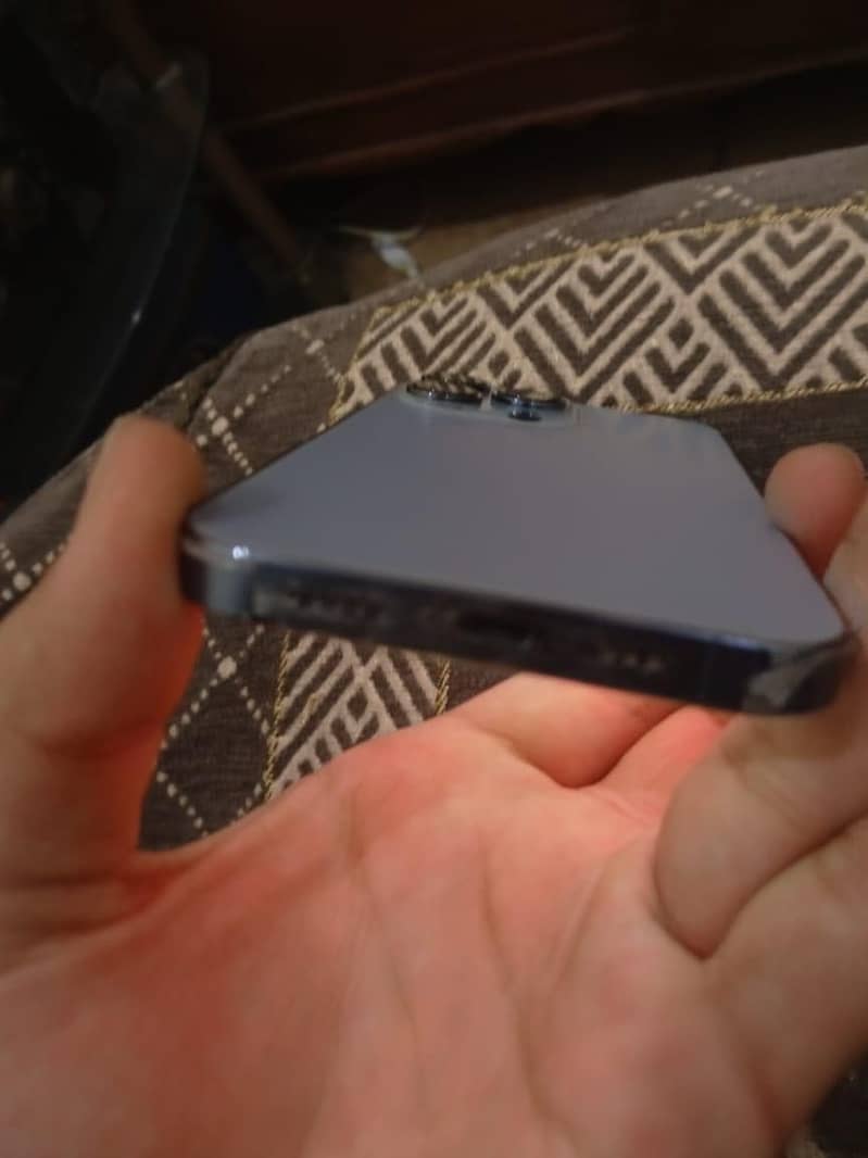 Apple iPhone 13 Pro 2