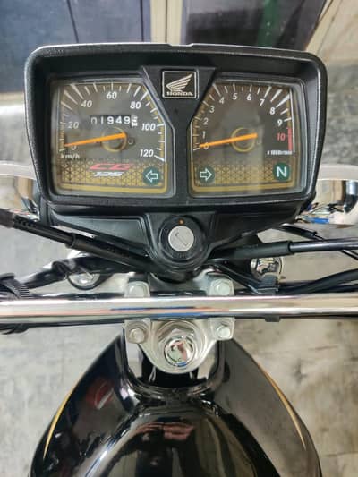 2025/2026 model black gold special edition