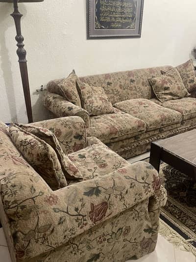 *FOR SALE: 7 Seater Sofa Set* 