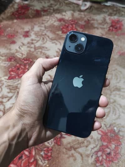 Apple iPhone 13