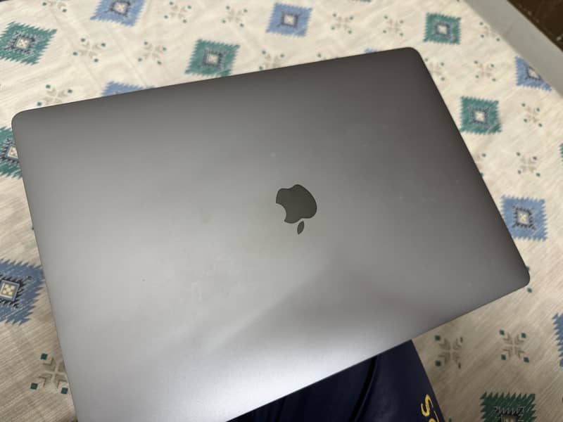 MacBook Pro 2019 0