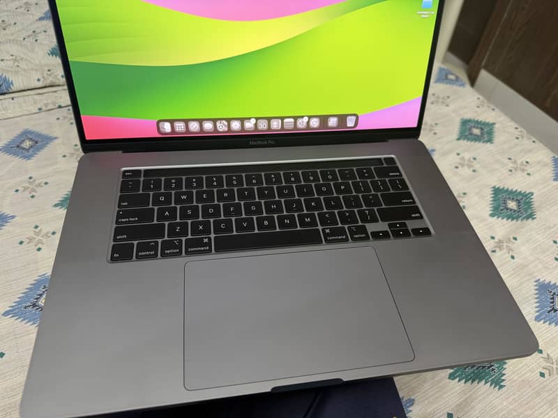 MacBook Pro 2019 1